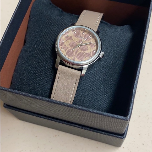 Coach Watch - never worn 🔥